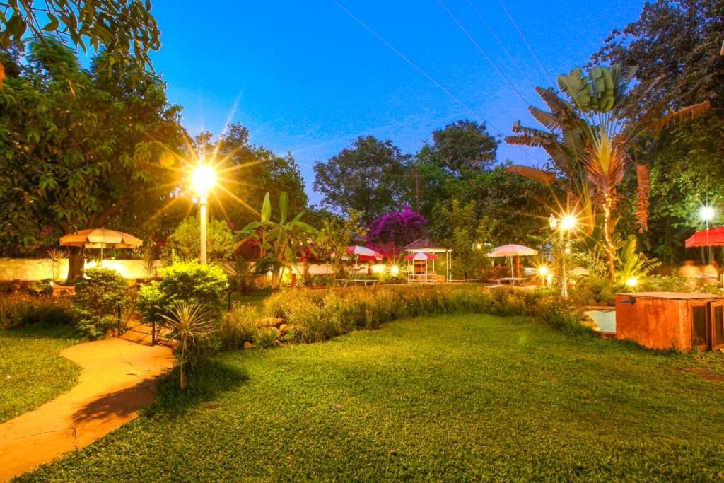 Lake View Resort Lonavla Exterior foto